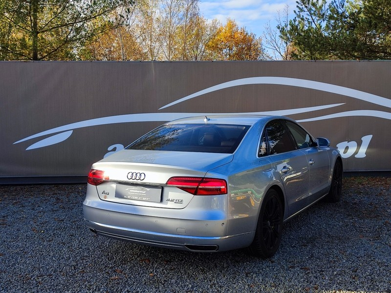 audi-a8-srebrne-14