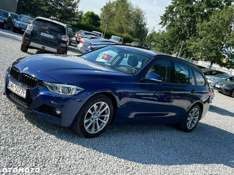 BMW Seria 3 320d Sport Line-001