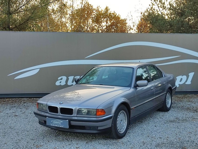 bmw-7-730i-v8-08